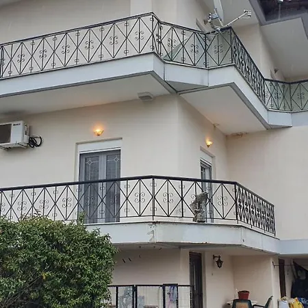 Panos Apartment *